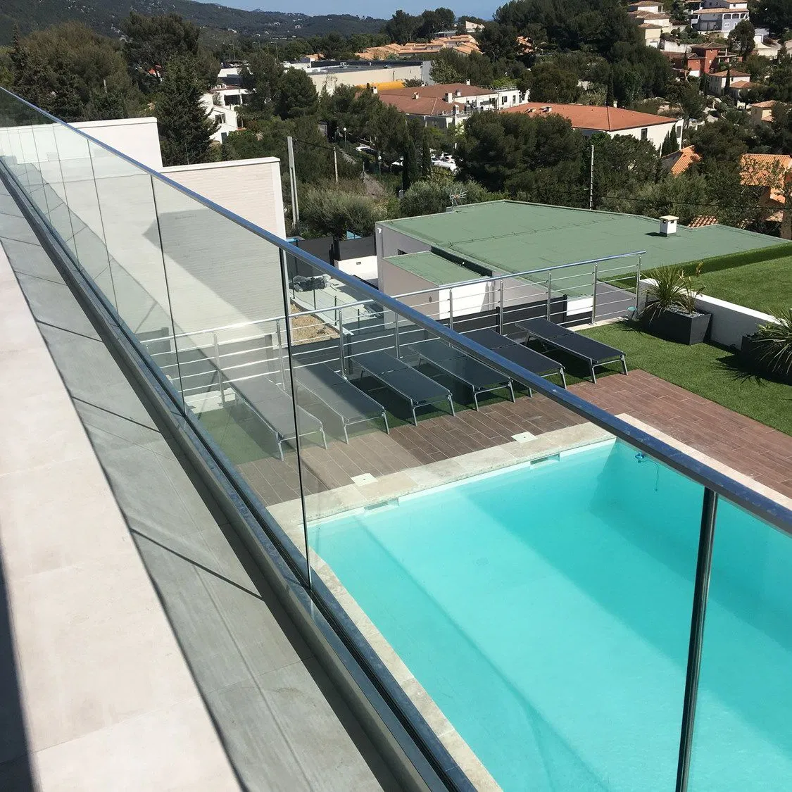 Indoor Stairs Glass Railing System Aluminu Shoe Base Glass Baluster