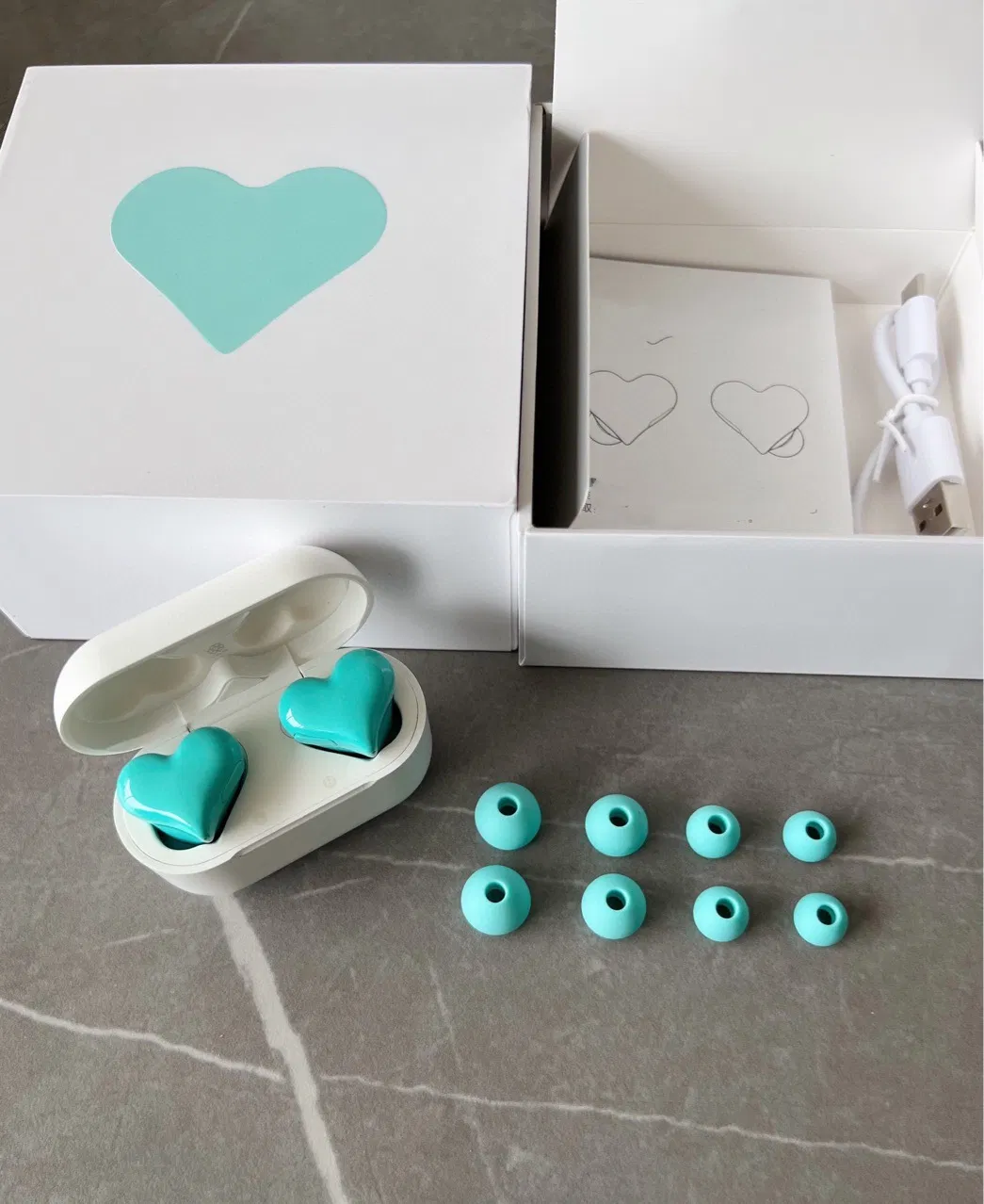Беспроводные наушники Heartbuds TWS