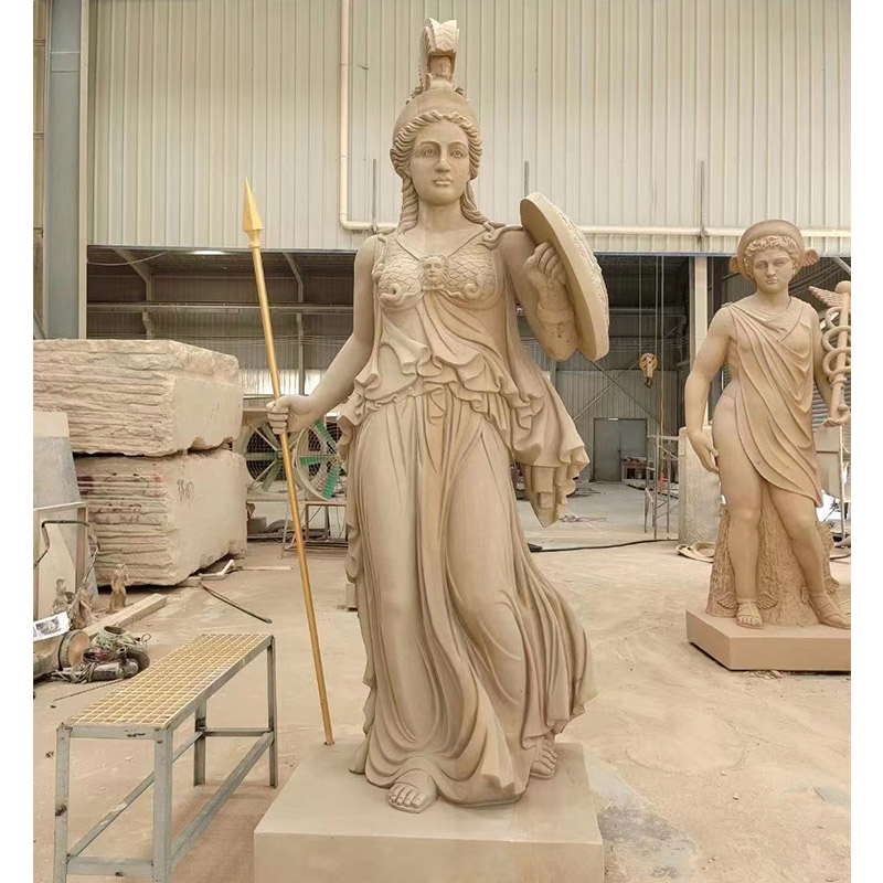 Статуя из бежевого известняка на заказ