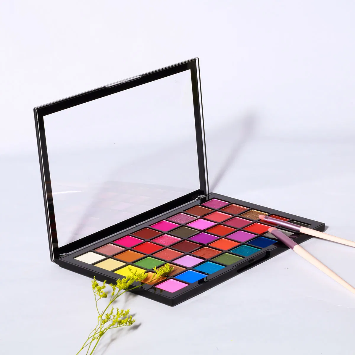 Customizable Private Label Cosmetics for Your Unique Brand Needs Eye Shadow