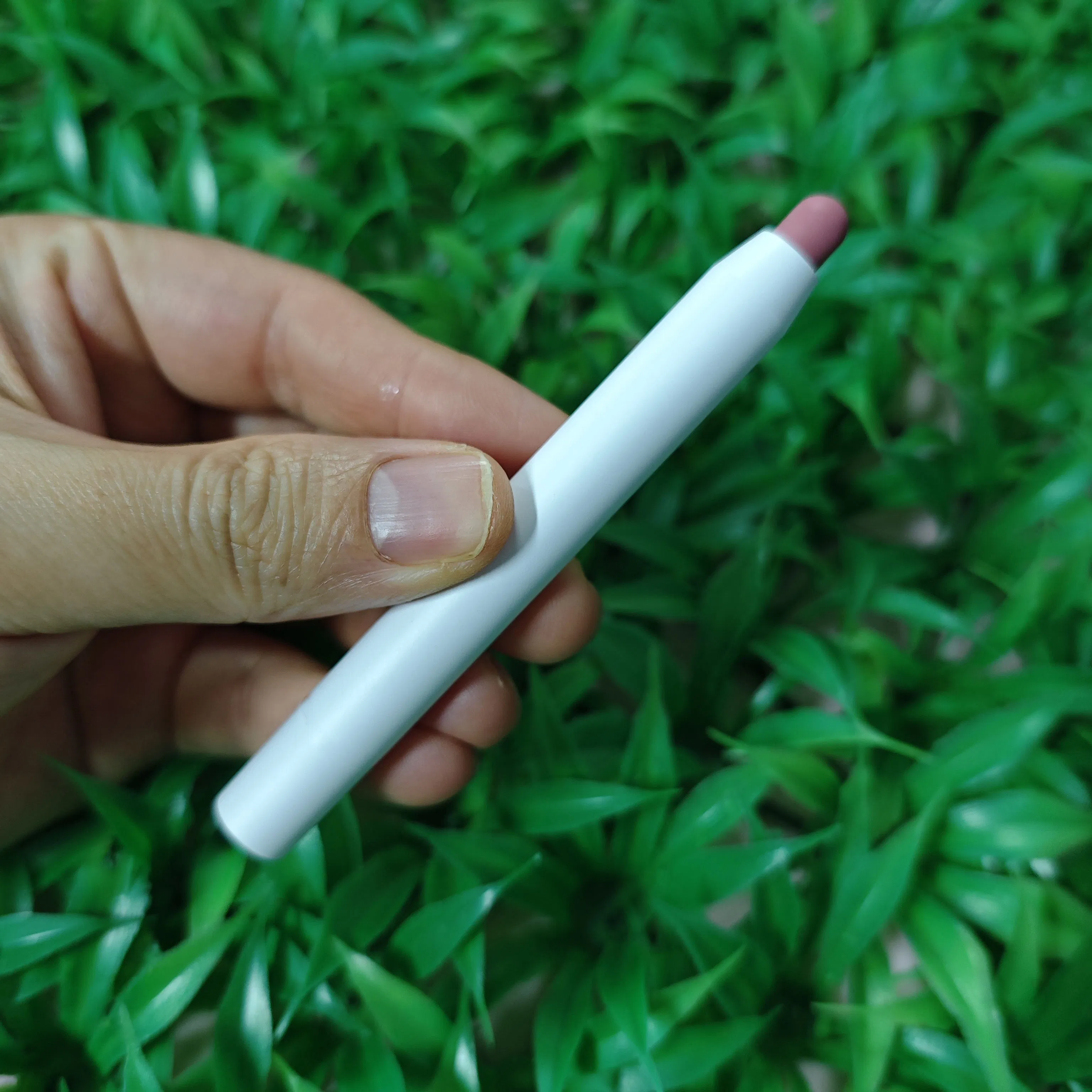 OEM Lip Liner Pencil Blur Effect Plumping Formula Popular Lips Contour