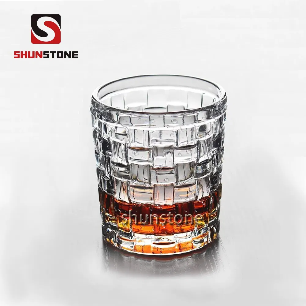 Amazon Glass Gift Set Hot Sale Whiskey Stones Stainless Steel Ice Cube and Crystal Bar Accessories Accept Customized Logo Square