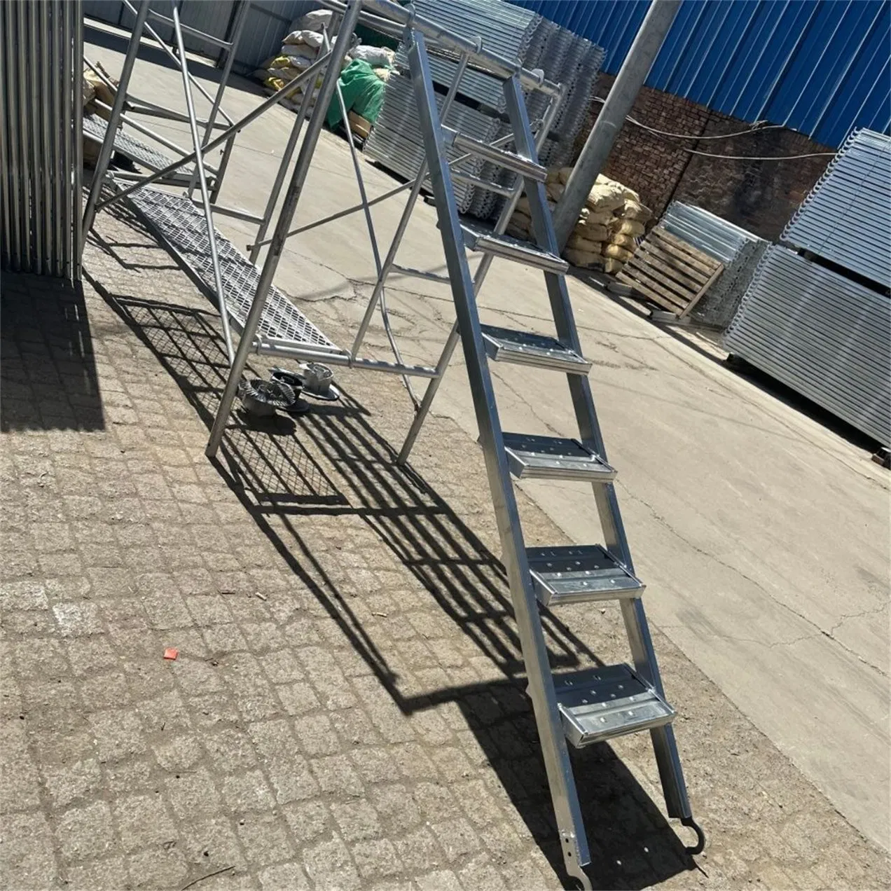 Pre-Galvanized Scaffolding Staircase Steel Climb Step Metal Ladder for Construction