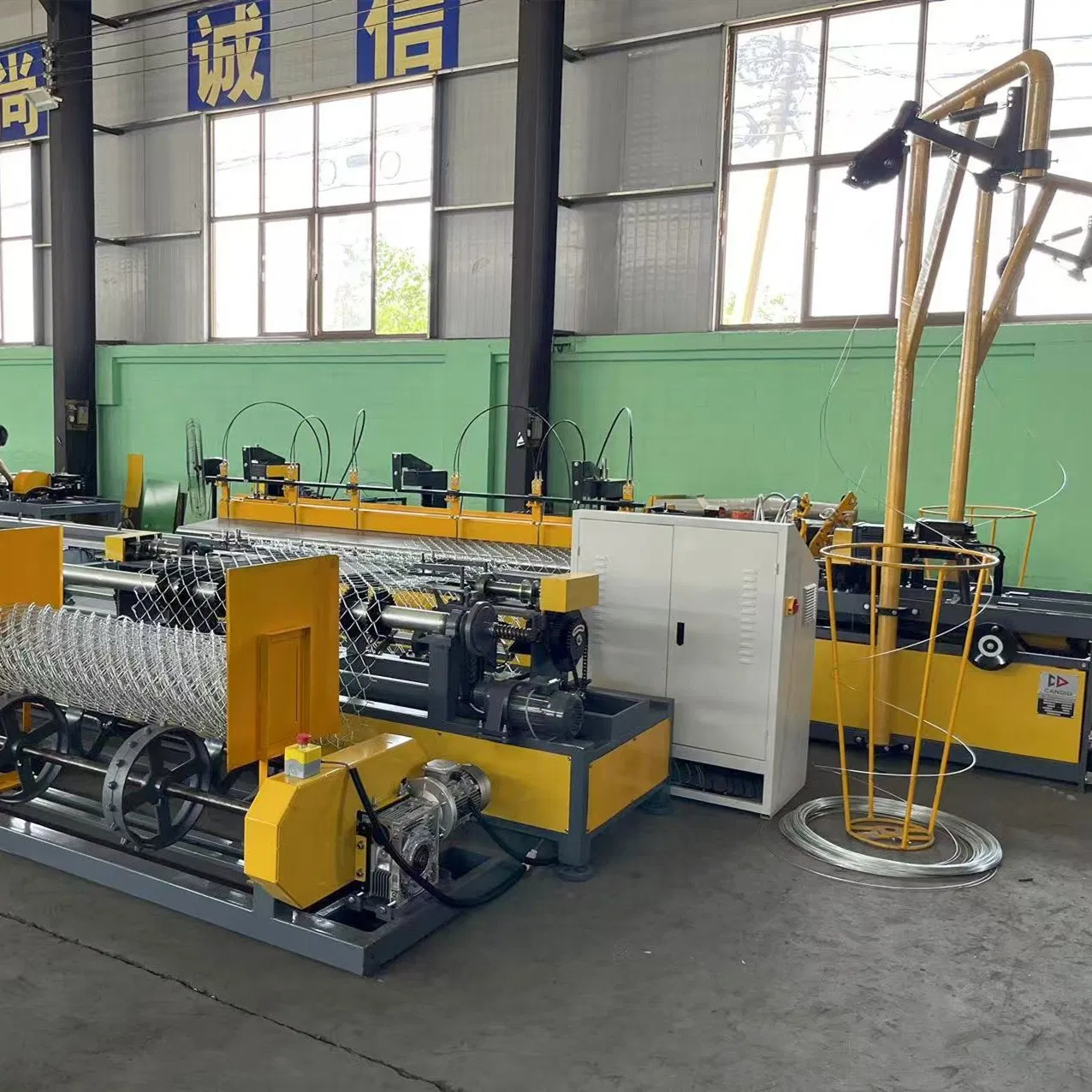 Double Wire Chain Link Fence Making Machine Diamond Mesh Welding Machine Fence Weaving Machine