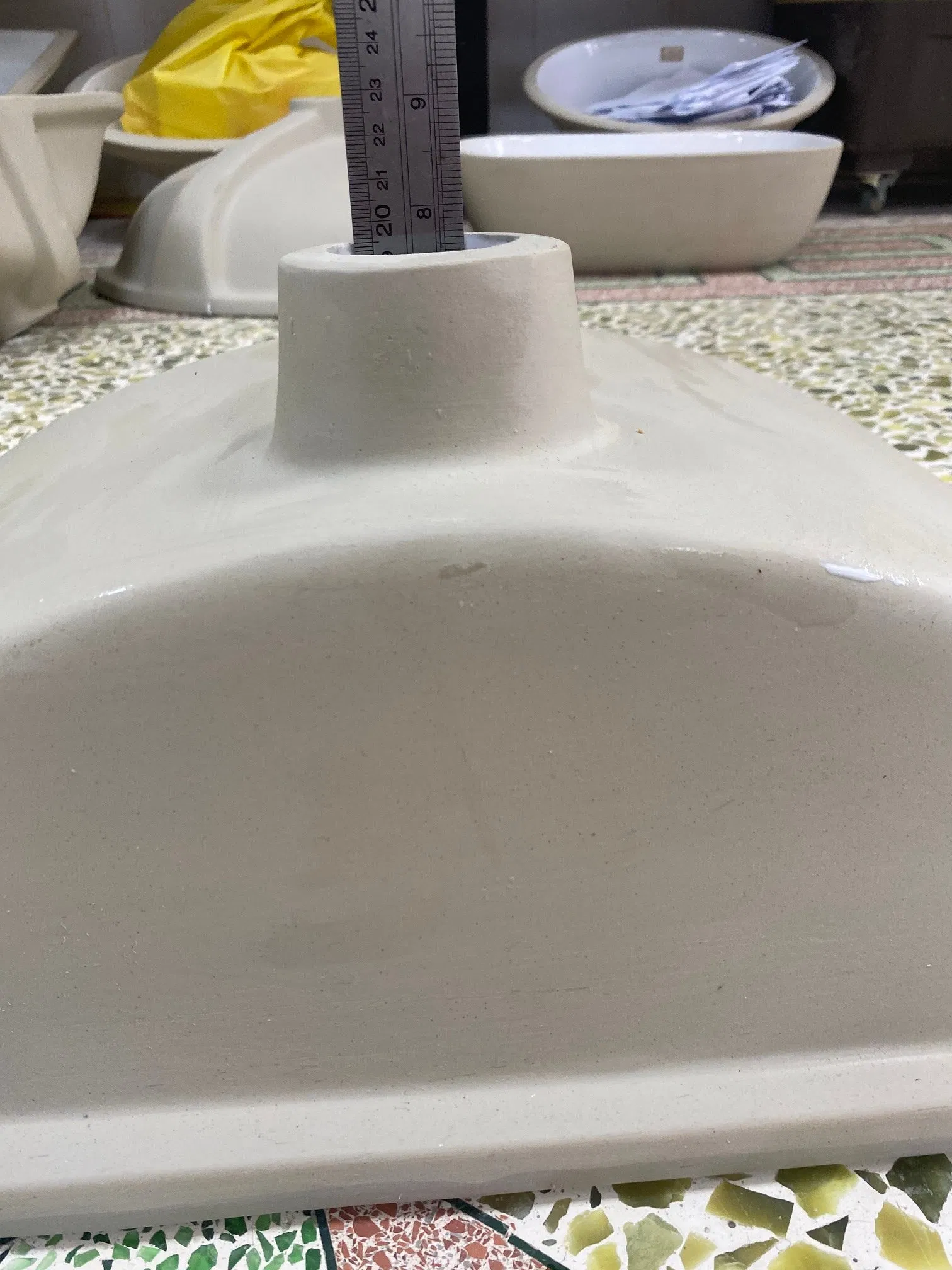 High Quality Rectangle Under Mounting Ceramic Wash Basin with Cupc Certificate 530X365X210mm