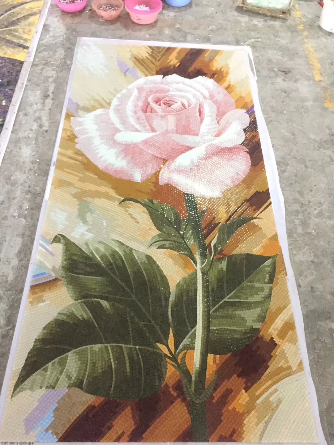 Зеркальная мозаичная плитка для стен в гостиную