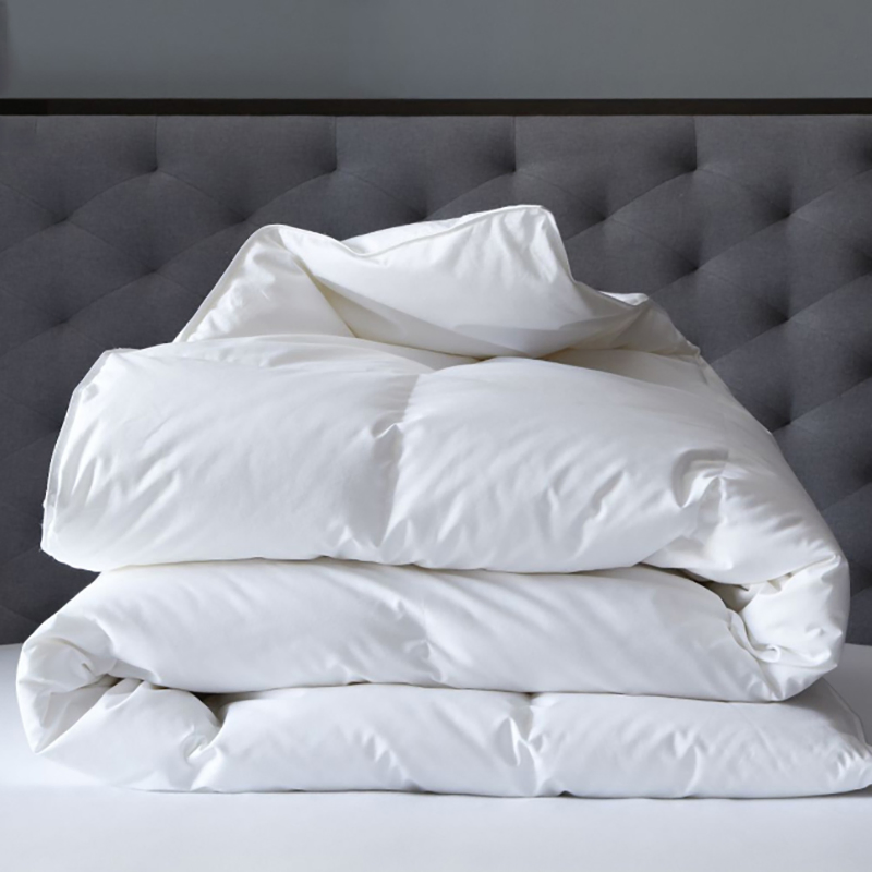 Oeko Standard Polyester Duvet Hotel Supply Machine Washable