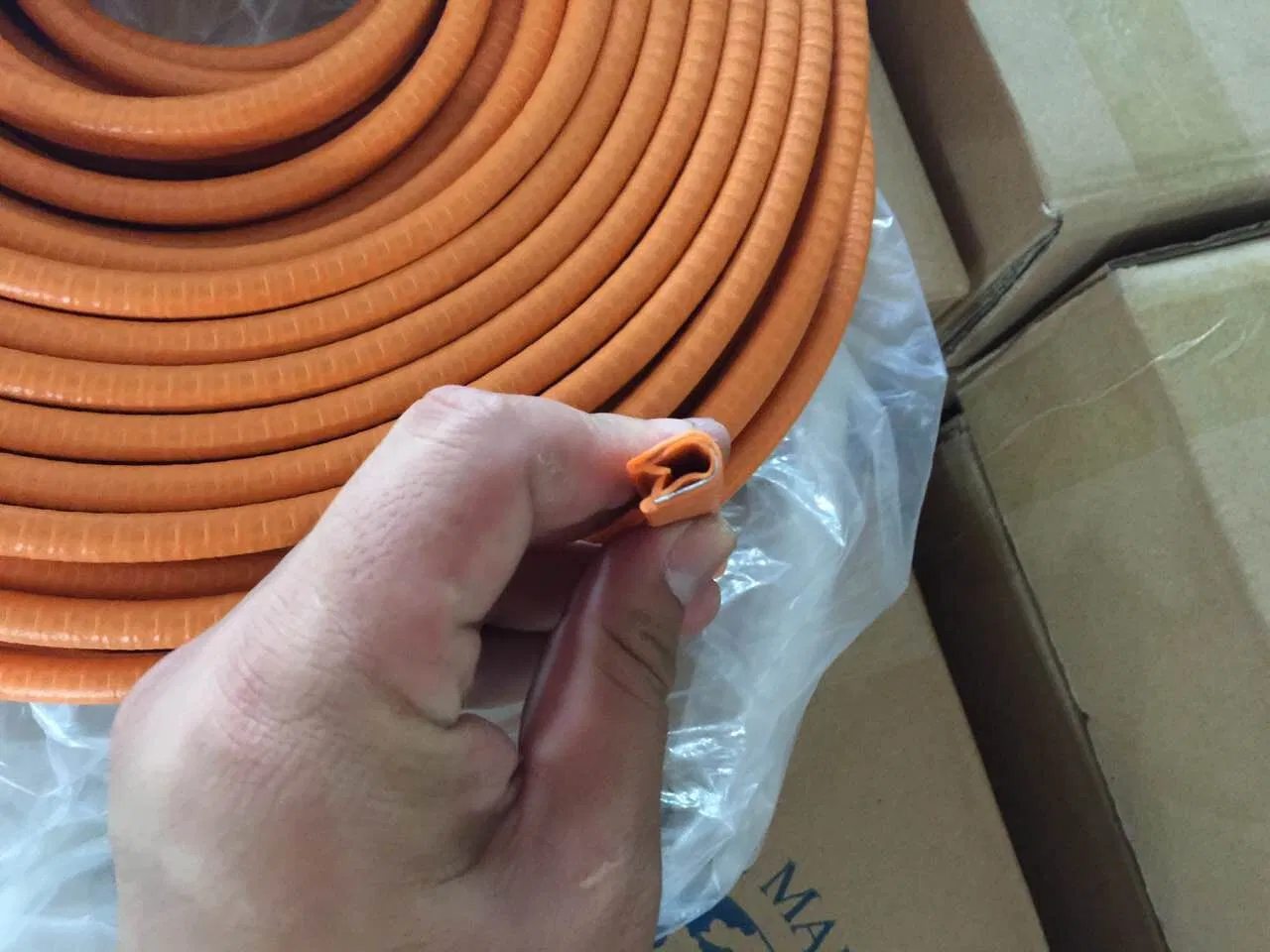 PVC Sealing Strip Seal Strip Edge Guard with Metal Core