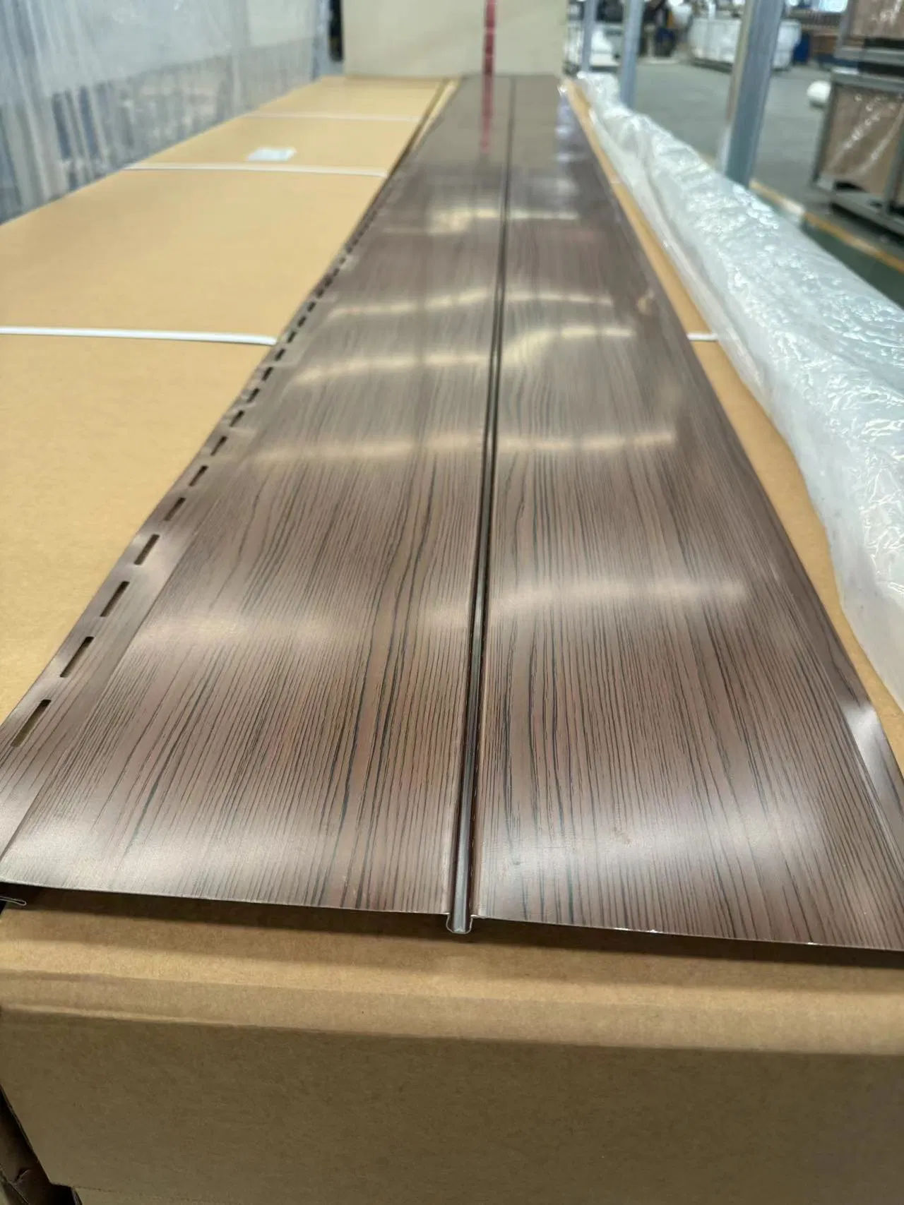 8" X 12'6" Woodgrain Deluxe Aluminum Siding Panel