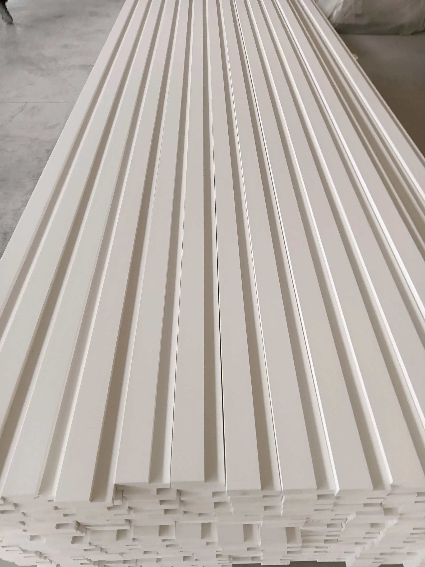 White Primed Solid Wood Radiata Pine MDF Skirting Baseboard Skirting Board