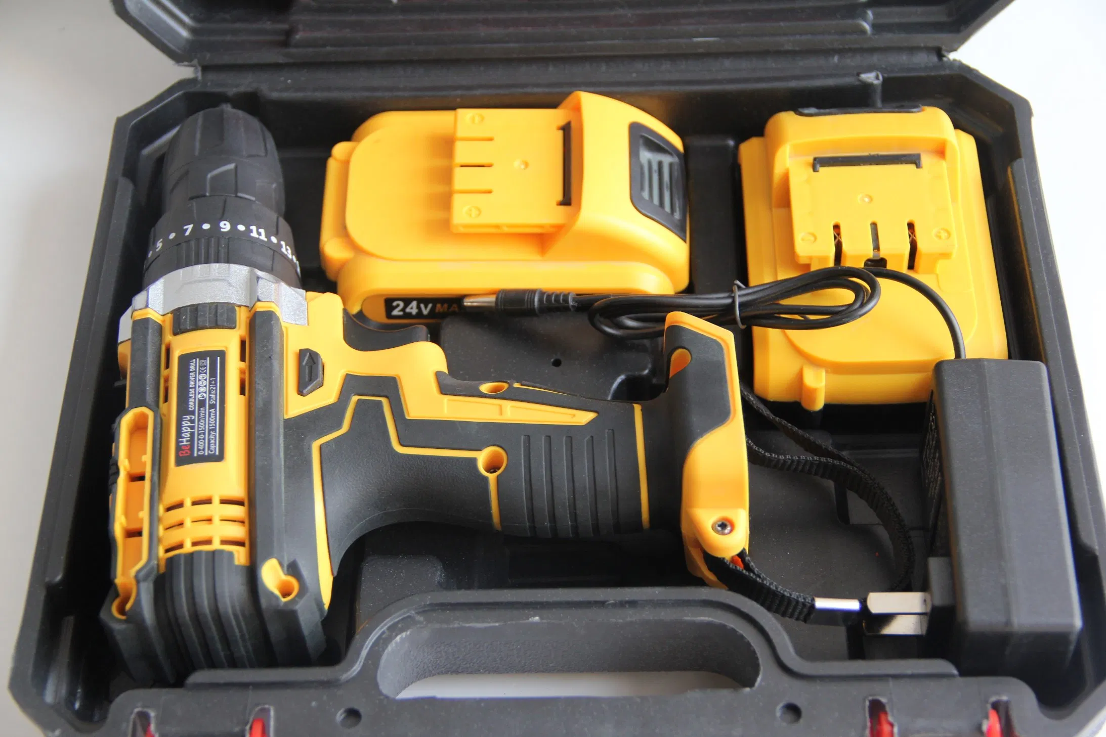 21V Dewalts Hand Drill Set with Two Batteries