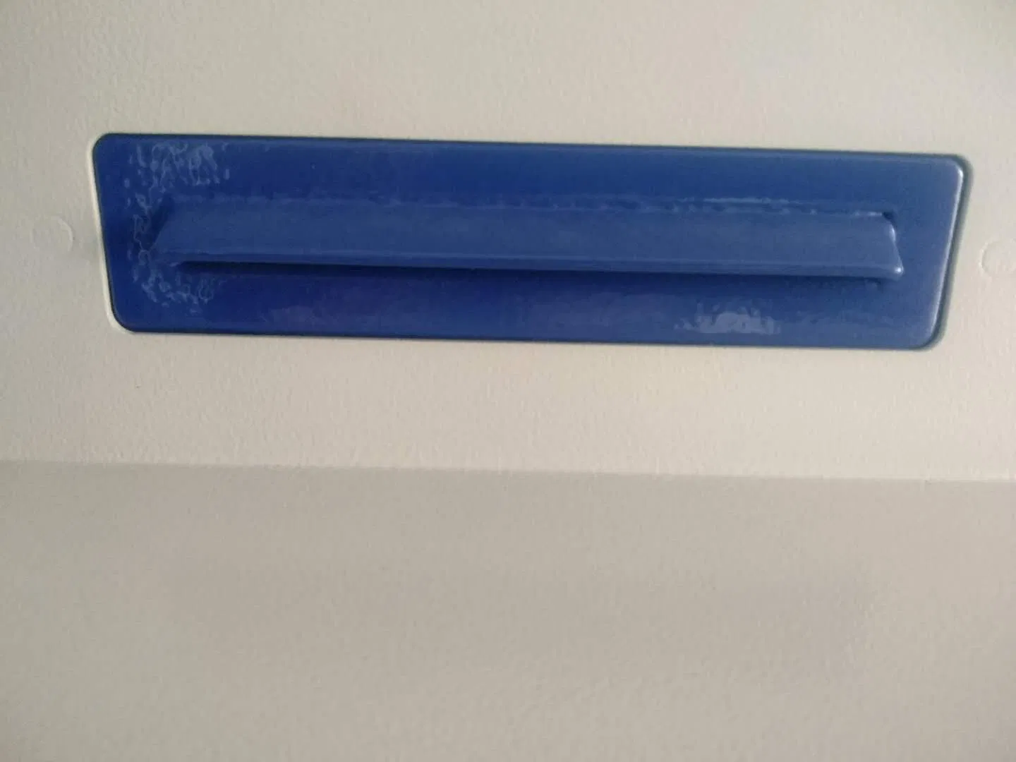 USD Philippine Peso Currency Exchange Kiosk with 6 Currency Notes