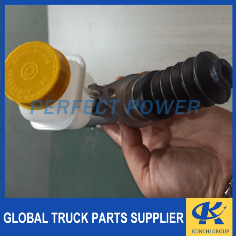 Главный цилиндр сцепления Sinotruk HOWO A7 WG9719230023