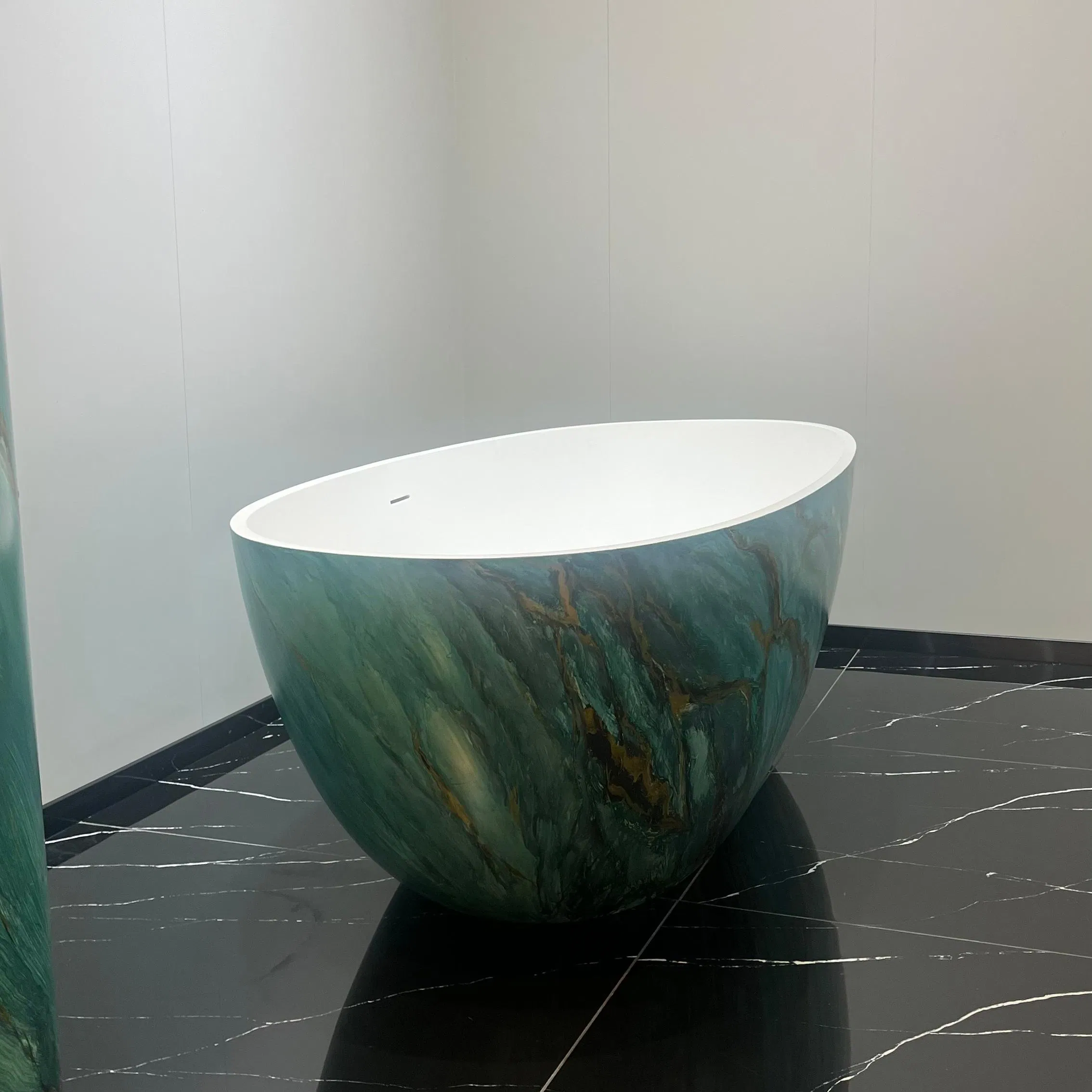 Мраморная ванна из композитного камня