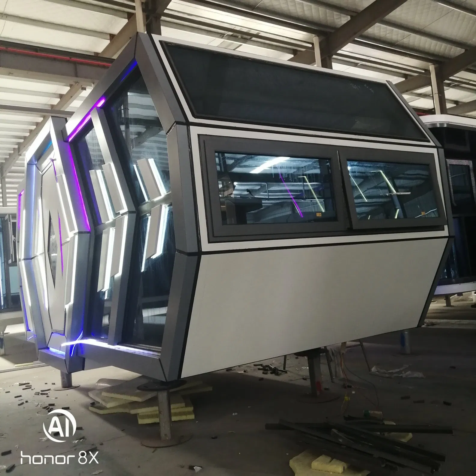 Shiny Tiny Mobile Home Capsule Prefabricated House