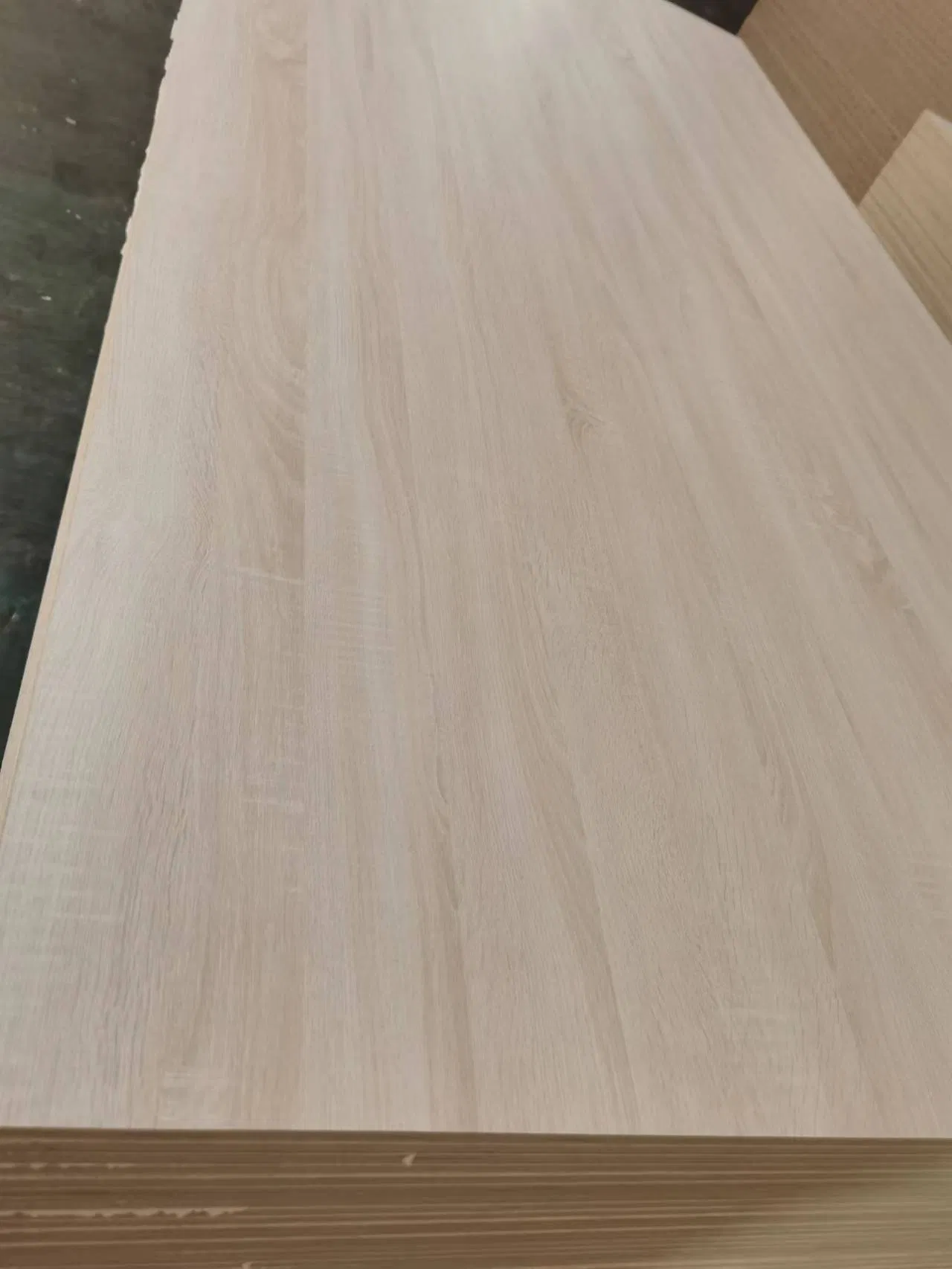 High Quality 18mm Melamine Laminated Plywood Sheet 4X8 with Cheap Price