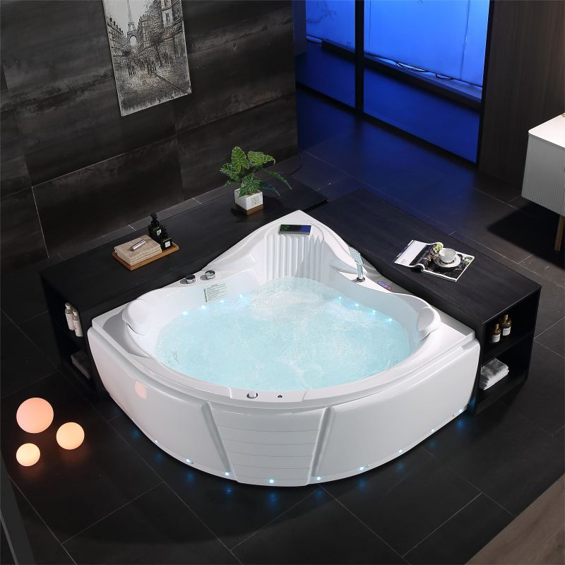 Массажная ванна с гидромассажем и подсветкой