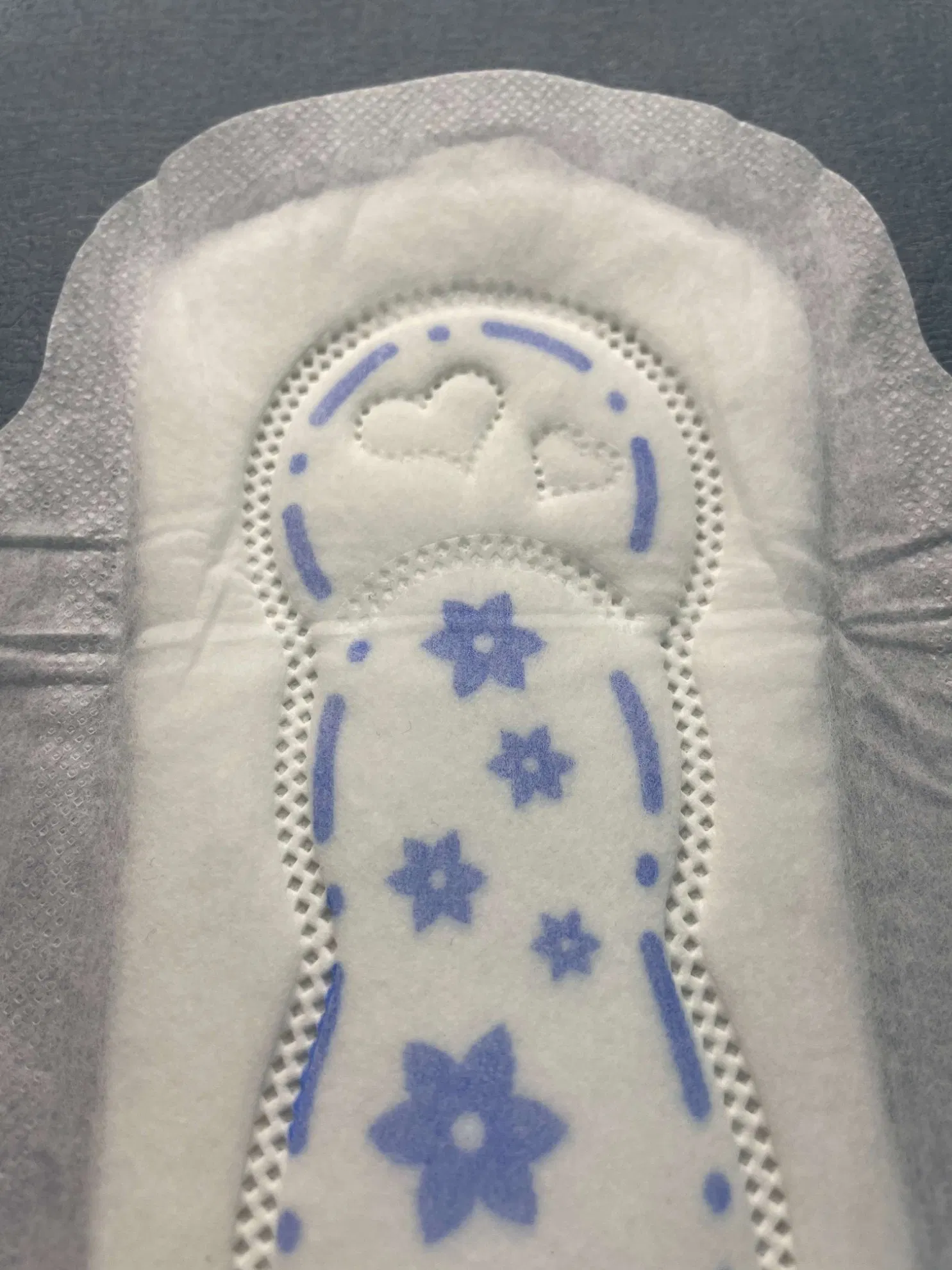 China Daily Use 100% Organic Cotton Soft Whispering Sanitary Napkin Feminine Pad