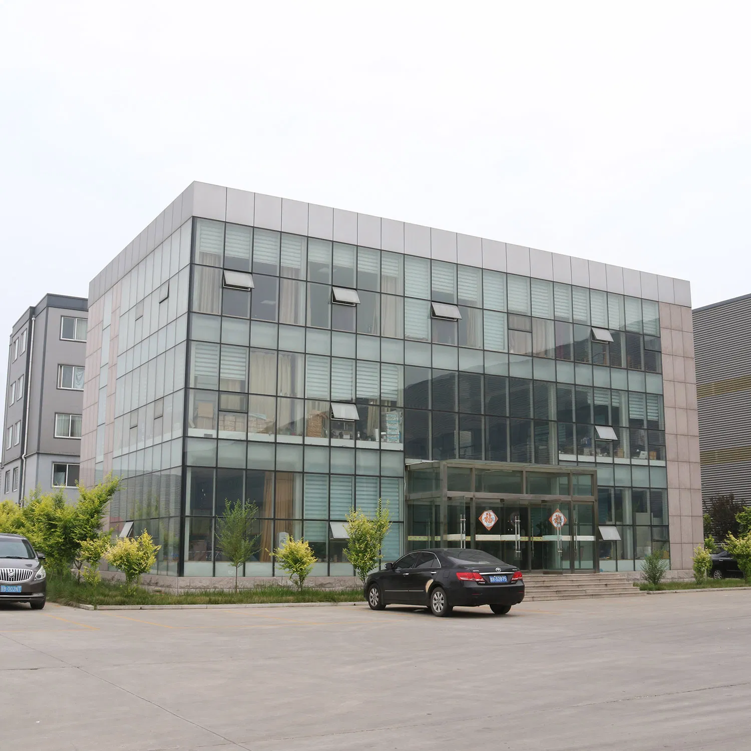 Factory Directly Quality Assurance Prefabricated Steel Structure Commercial Office Building