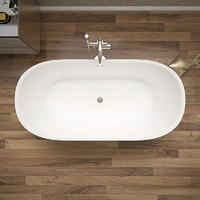 Компактная акриловая ванна для малогабаритных квартир