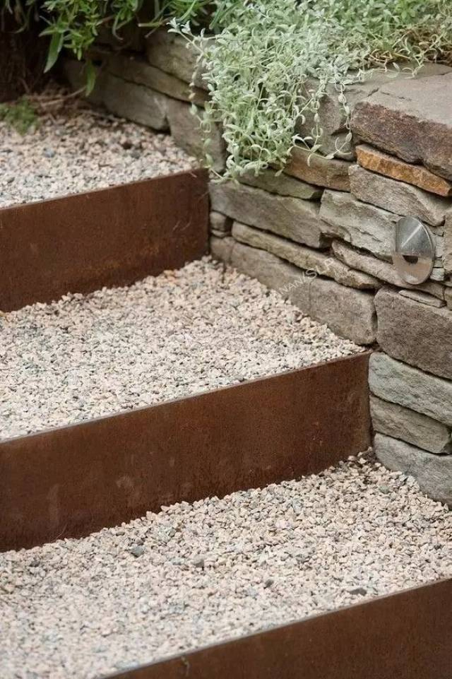 Hotsale Good Quality Garden Gdge with New Material