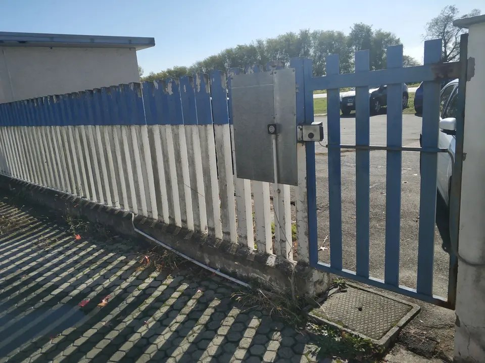 Urban Centralized Municipal Pipeline Steel Structure Precast Concrete Retaining Wall Mold and Assembled Wall Mold