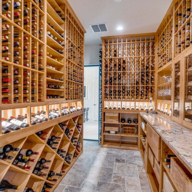 Royal Metal Personalized Customization Wine Cellar Humidity Control for High End Bars and Home