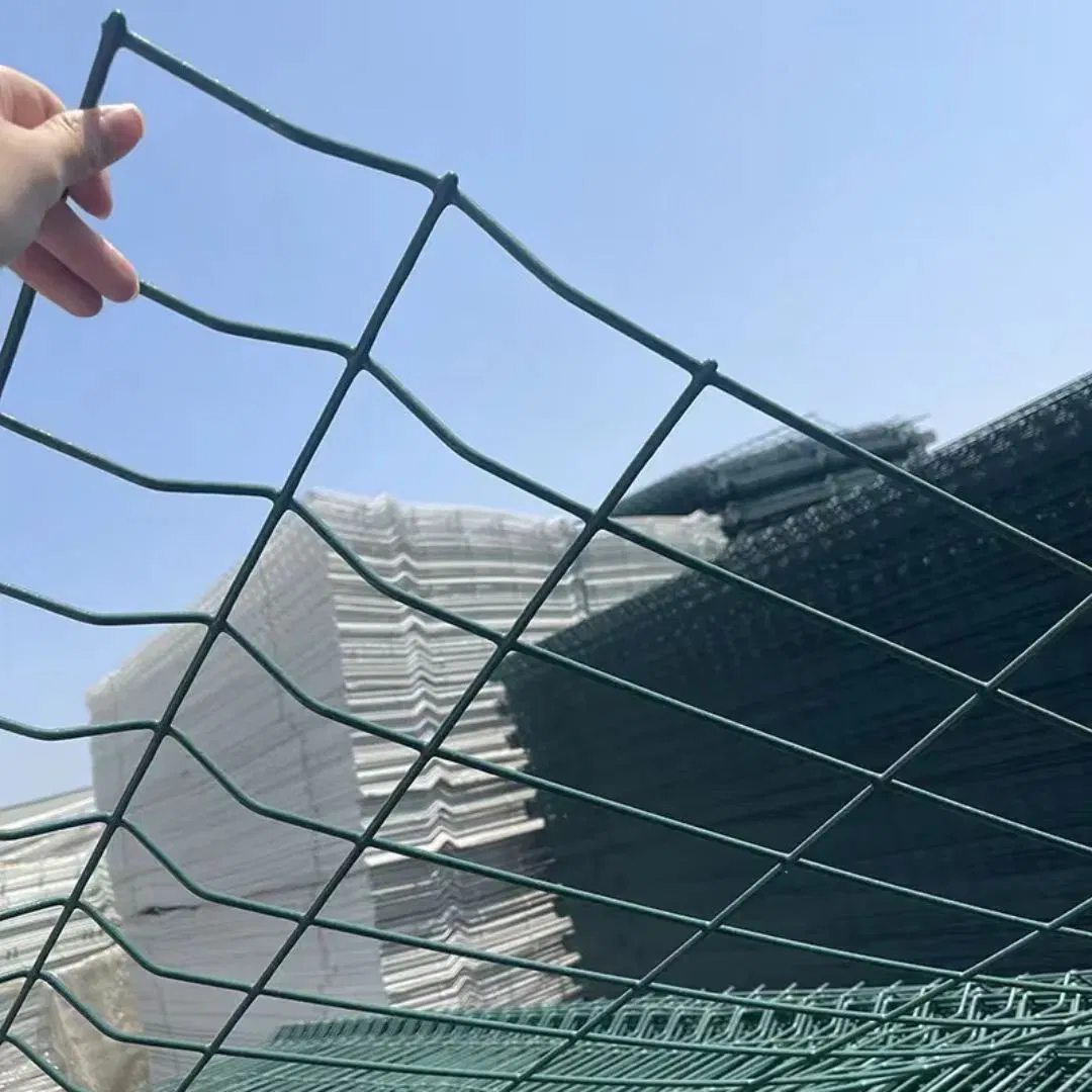 Low Cost Modern Design 7FT Eco-Friendly Small Garden 3D Fencing Triangle Bending Wire Mesh Galvanized Powder Coated Iron Frame