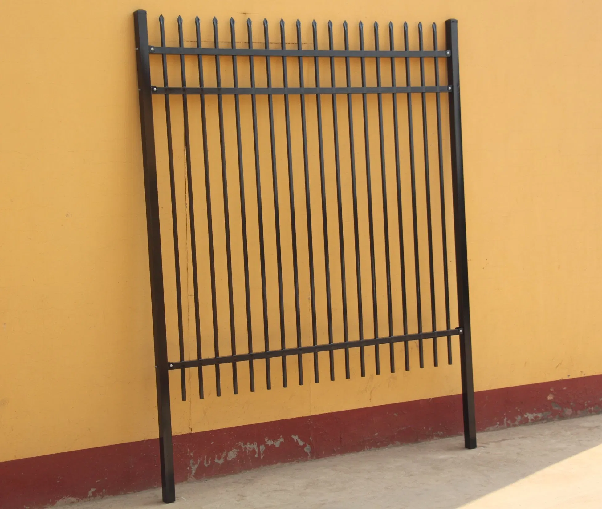 Galvanized Metal Panel Iron Wire Mesh Ornamental Steel Fence