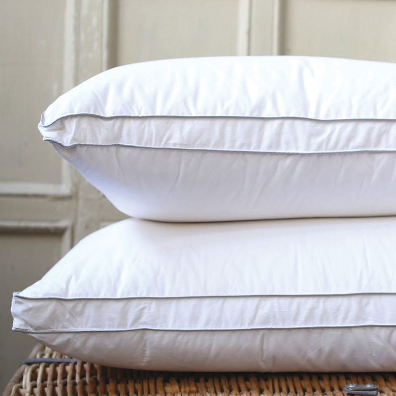 Jr067 China Supplier 233tc Cotton Downproof Cover 1400g Microfiber Hotel Sleeping Pillow