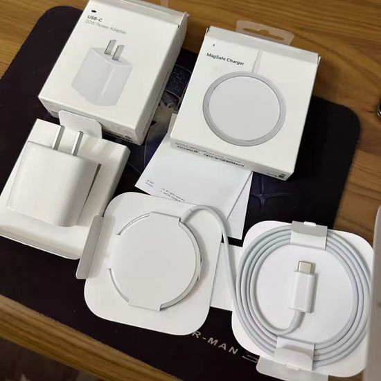 1: 1 Logo 15W Magsafe Wireless Charger
