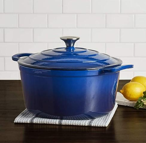 Чугунная эмалированная кастрюля-голландка с крышкой