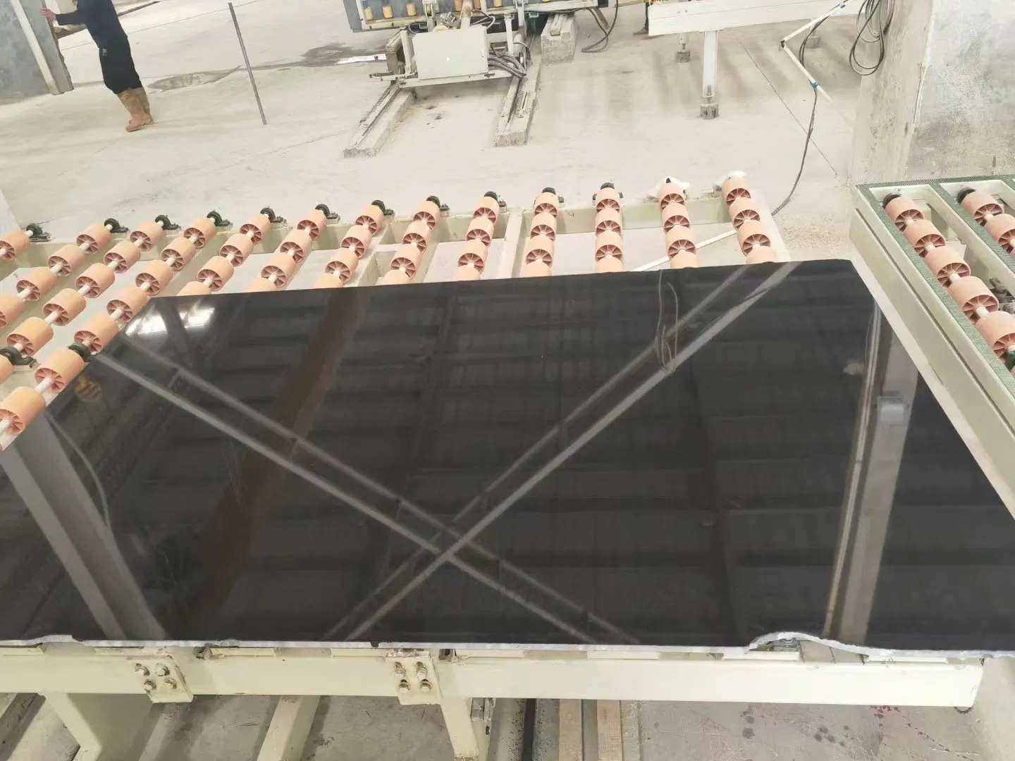 Factory Prices Honed Absolute Black Granite Tiles for Flooring and Wall Cladding