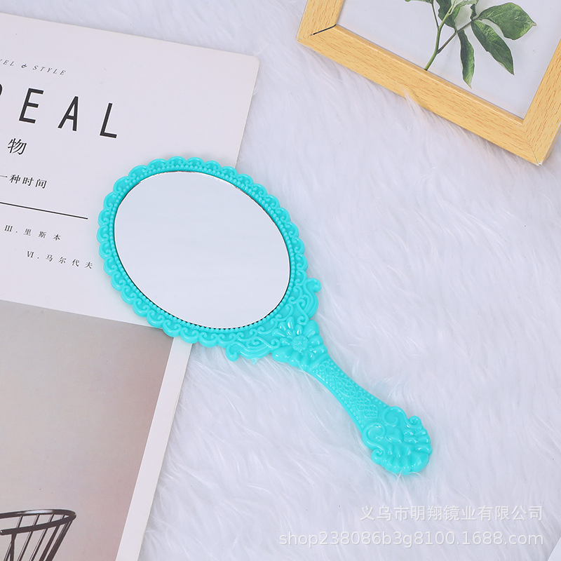 Vintage-Style Plastic Portable Makeup Mirror