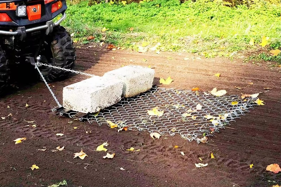 Heavy-Duty 4 FT Drag Mat for Ultimate Gravel Smoothing