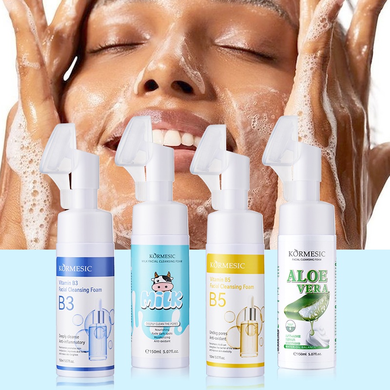 Nourishing Aloe Vera Foaming Face Wash with Pore Massage Brush Face Cleanser Mousse