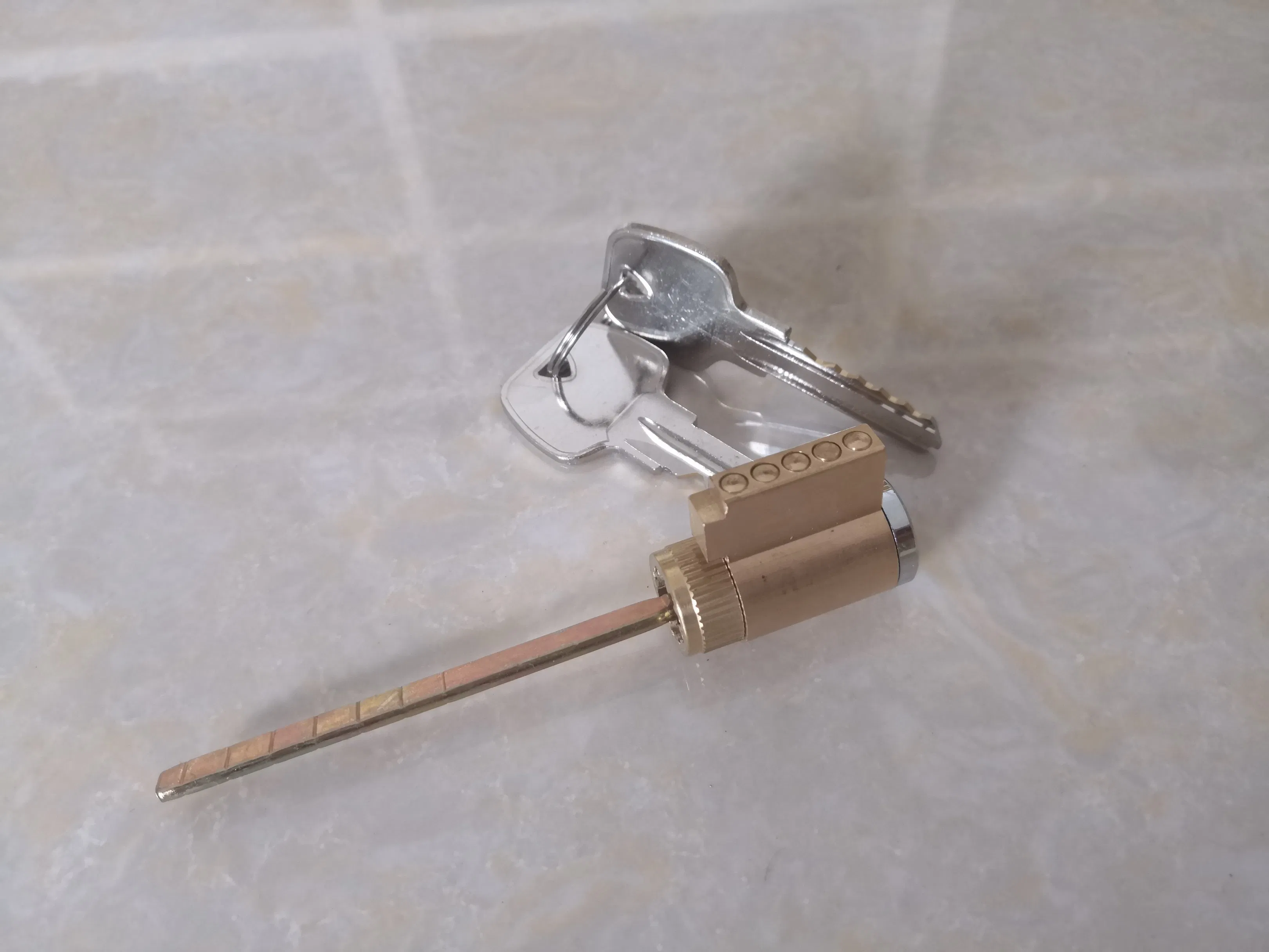 China Hot Selling High Quality Good Price Door Cylinders Locks