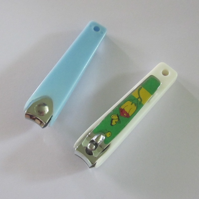 Cheap Nail Cutters with Colorful Exposy and Catcher to Collect The Nails