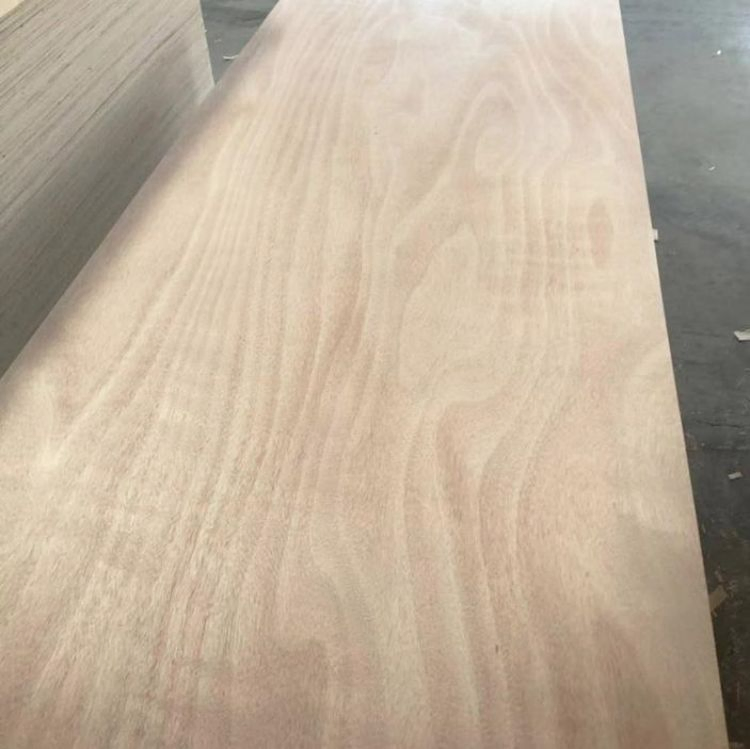 Okoume Door Skin Terciado Modulo Puerto 3mm 2, 02X 0, 71 Mt