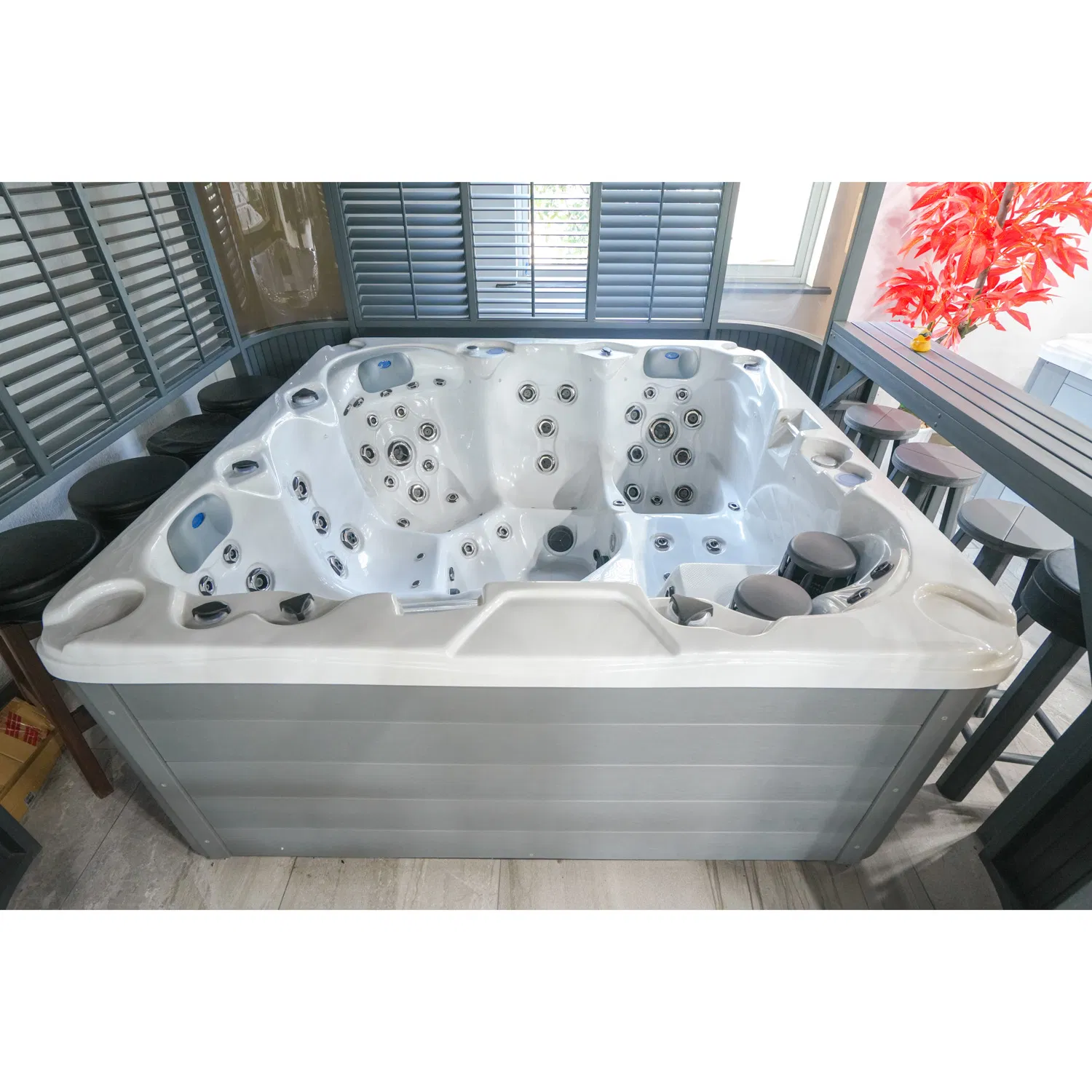 Гидромассажная ванна SPA на 3 персоны с акриловым корпусом