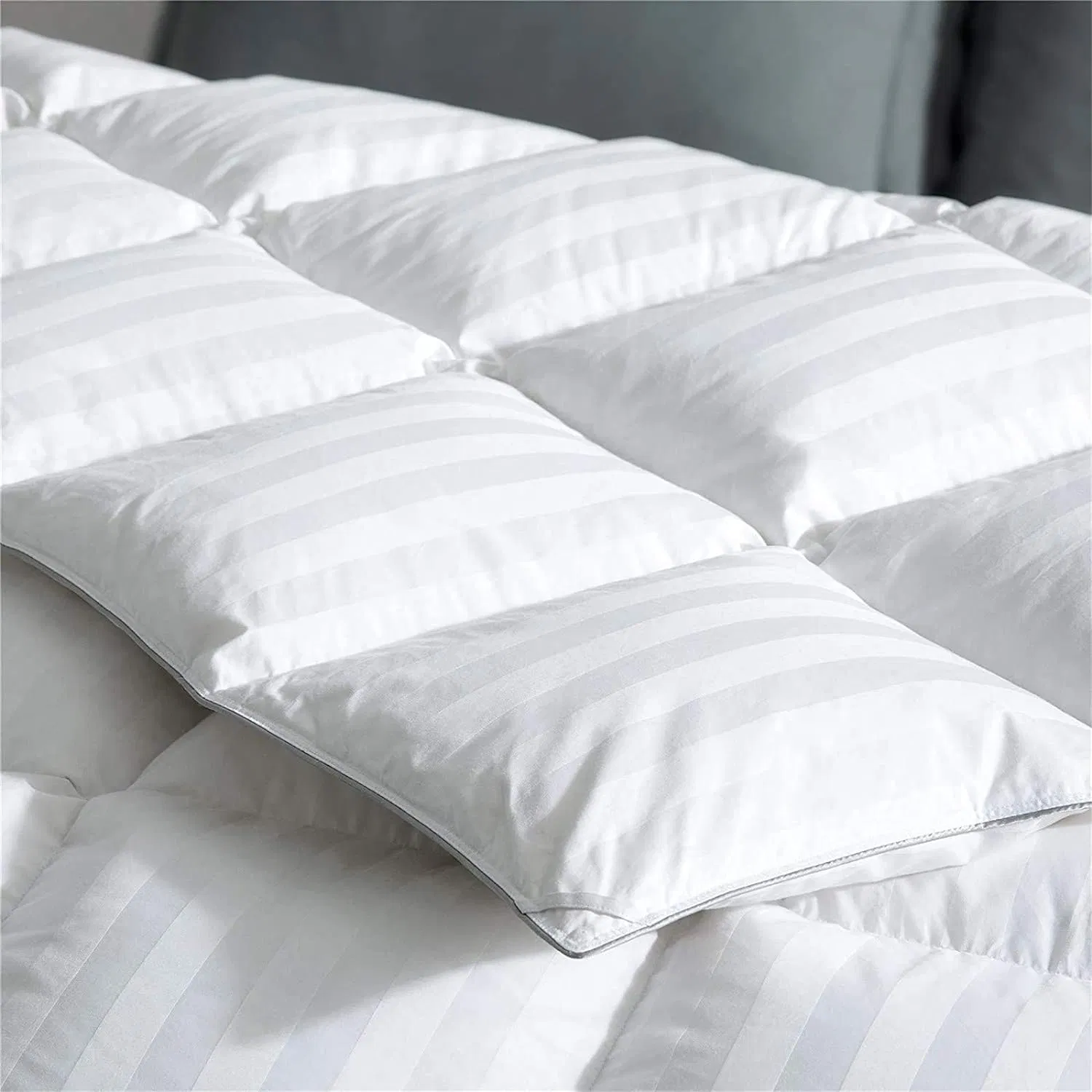 High Quality Stripe Goose Down Feather Comforters 100% Cotton Shell Comforters