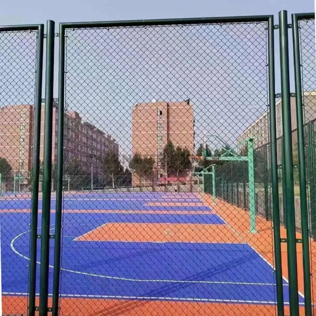 Heavy-Duty Chain Link Mesh Fencing for Tennis and Basketball Fields