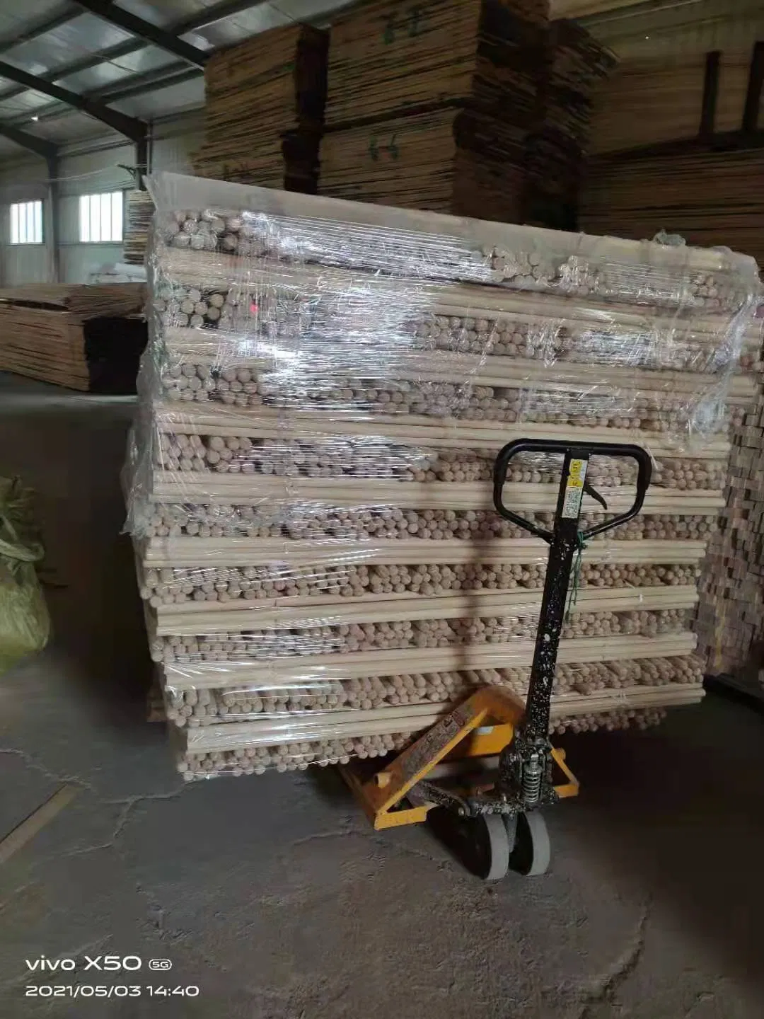 Durable Wooden Broom Handle for Efficient Floor Cleaning