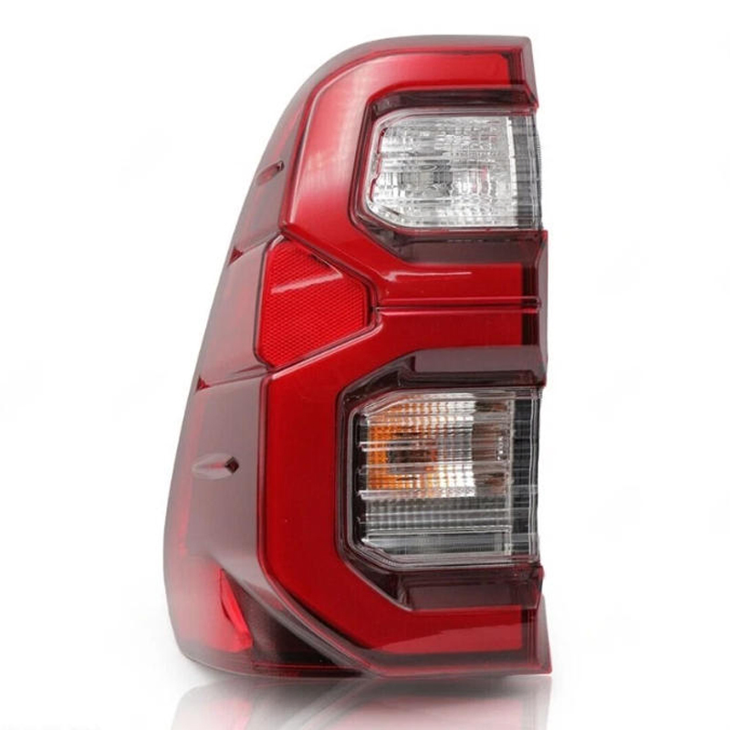 Фары задние для Toyota Hilux Revo Rocco 2020-2024