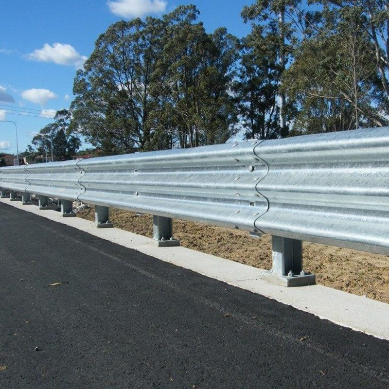 Australian Standarded Galvanized Carbon Steel Thrie Beam Highway Crash Barrier