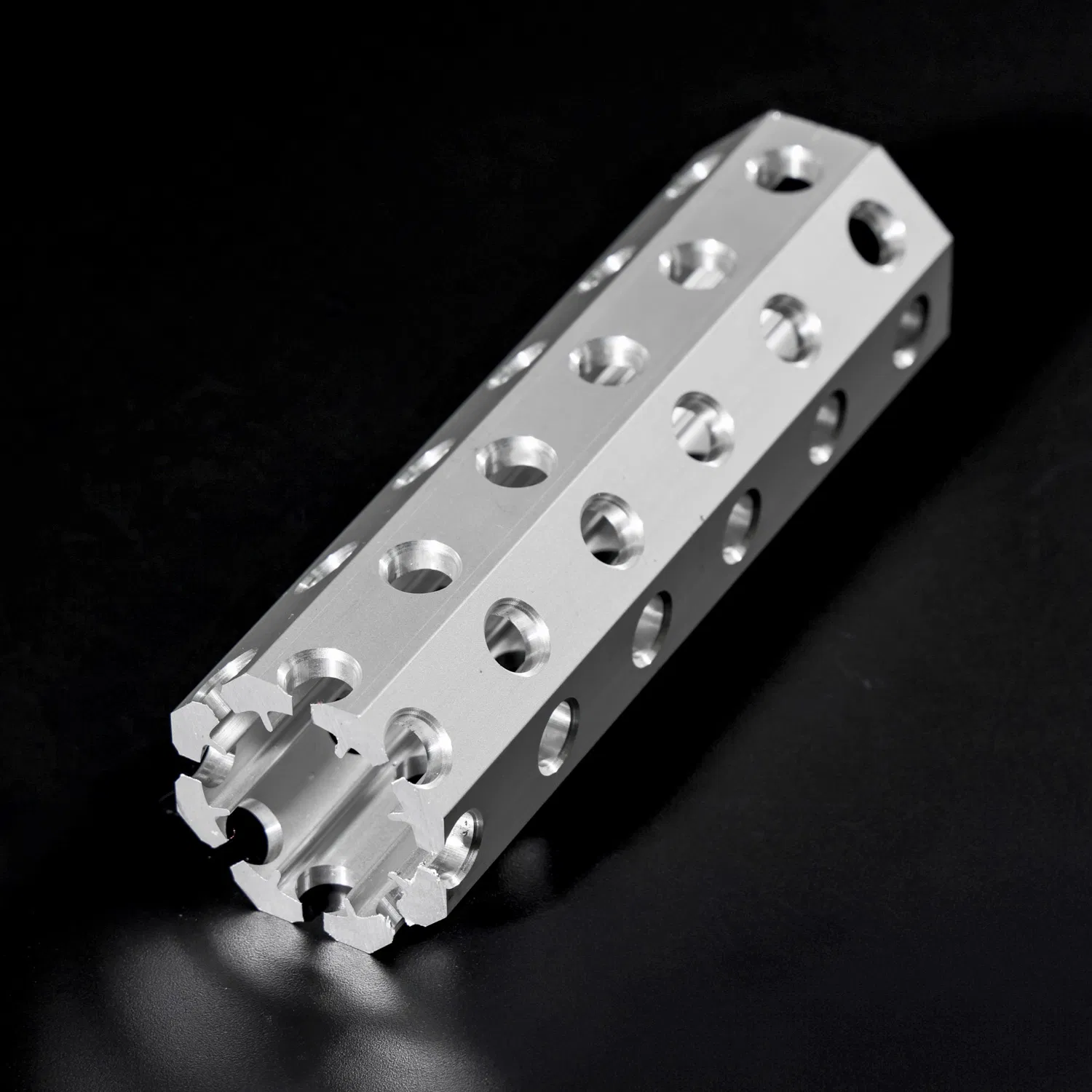 Manufacturer One-Stop Competitive Price Customized Industrial Aluminium Extrusion Profile