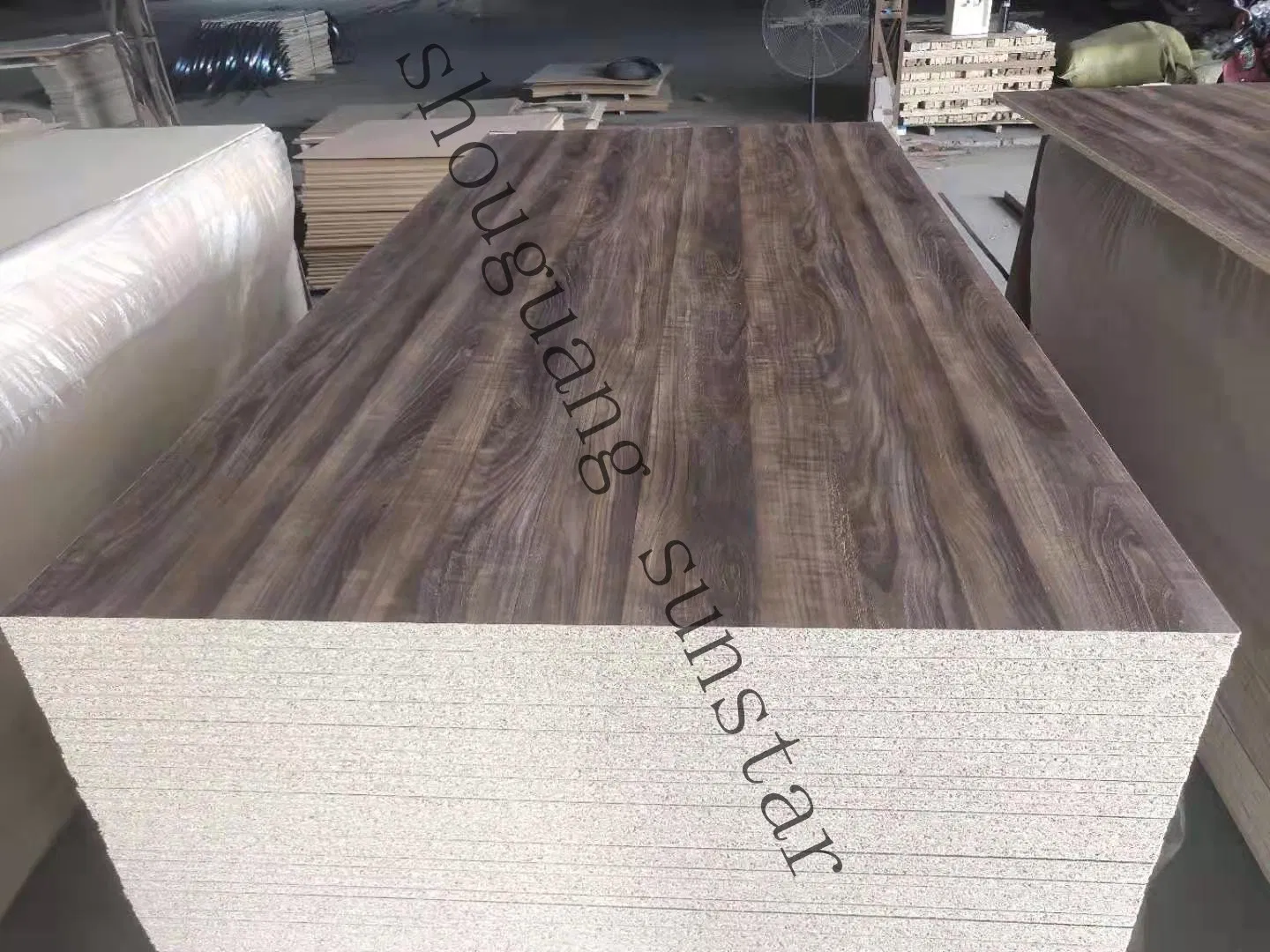 15-18mm High Quality Melamine Faced Particle Board for Furniture