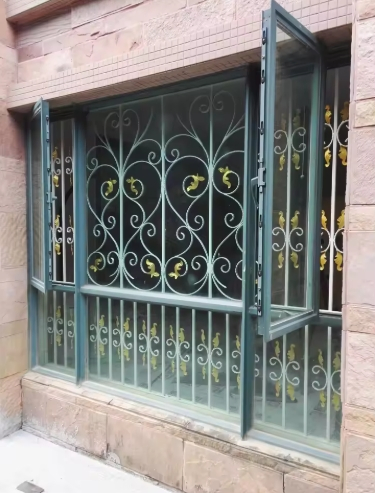 Stylish Metal Window with Enhanced Durability and Weather Resistance