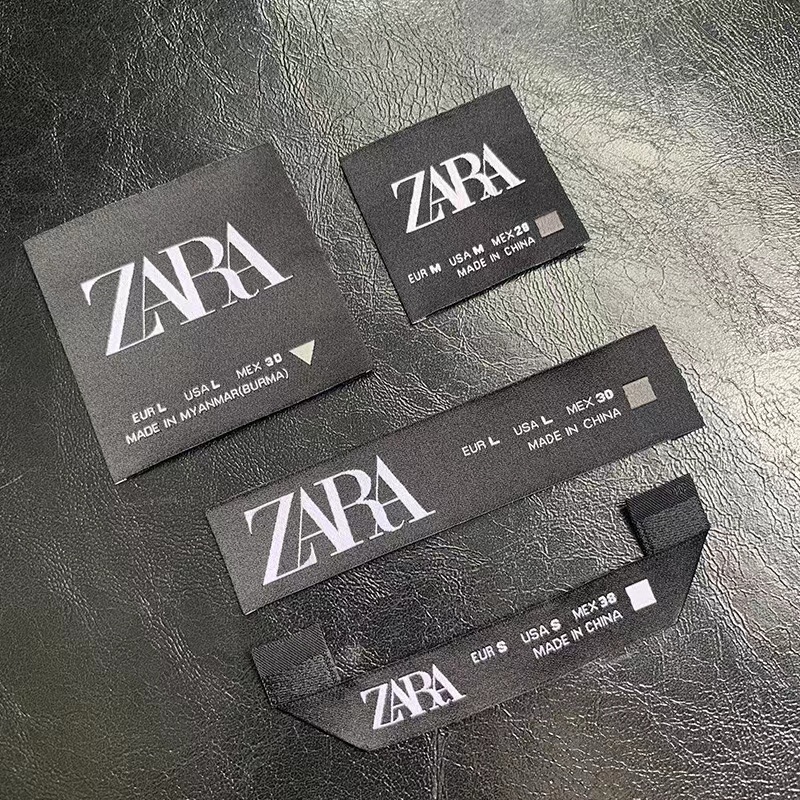 Этикетка тканая для одежды брендированная