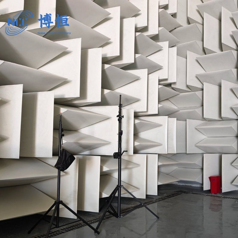 Optimal Sound Absorption Performance of Metal Wedge for Anechoic Chamber